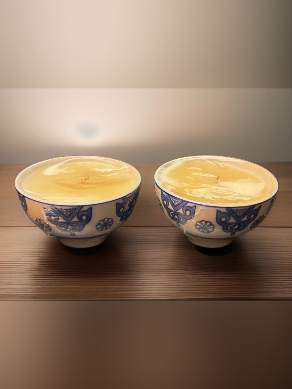 BOMBAY COMPANY Bowl In Candle Set Chinoiserie Blue White Porcelain- Vanilla